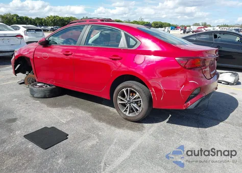 2023 Kia Forte Lxs z USA, uszkodzony, nr VIN 3KPF24AD9PE582727